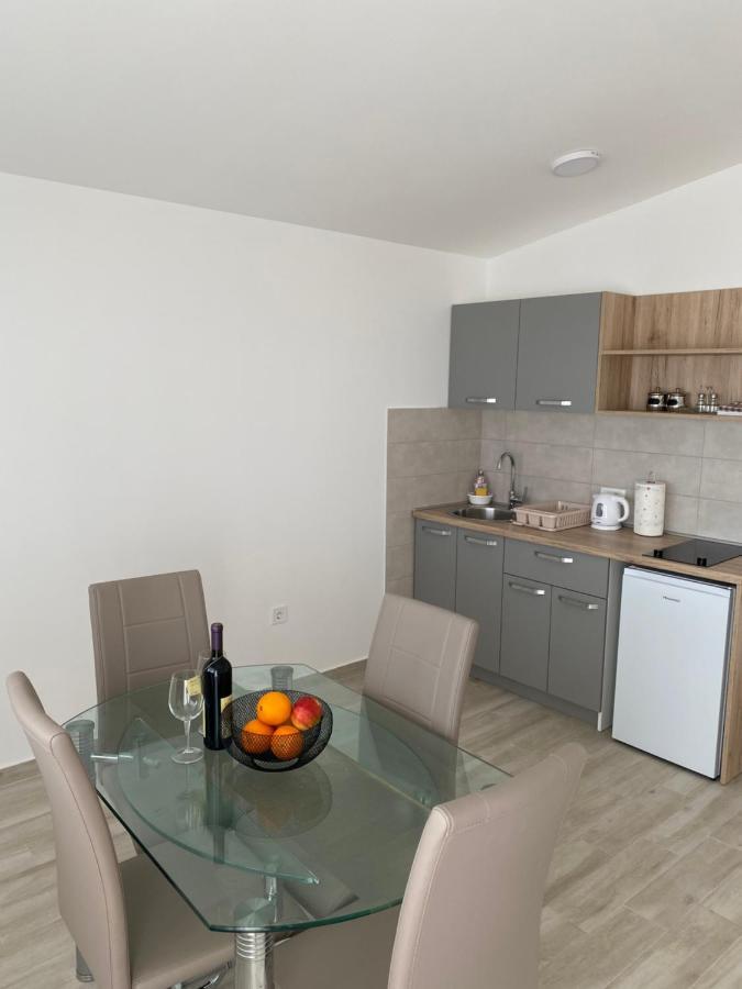 בודווה Apartments Wild Beauty - Krimovica מראה חיצוני תמונה
